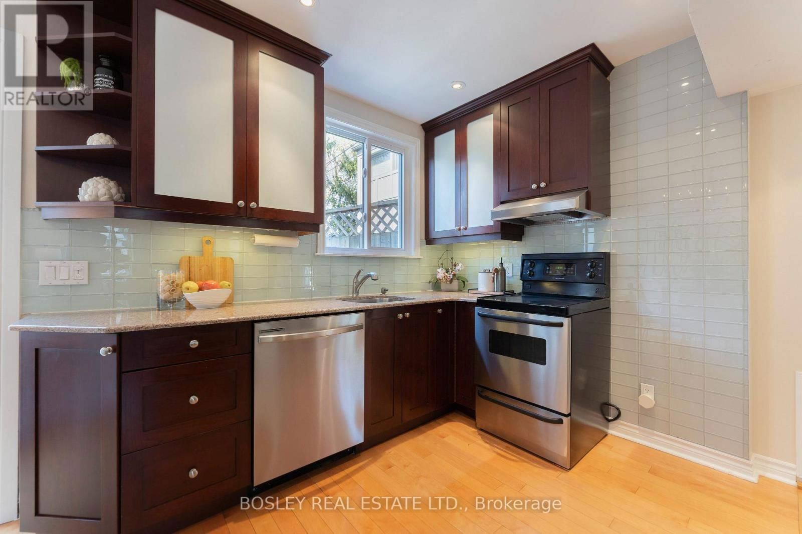 570 BROADWAY AVENUE Image 5