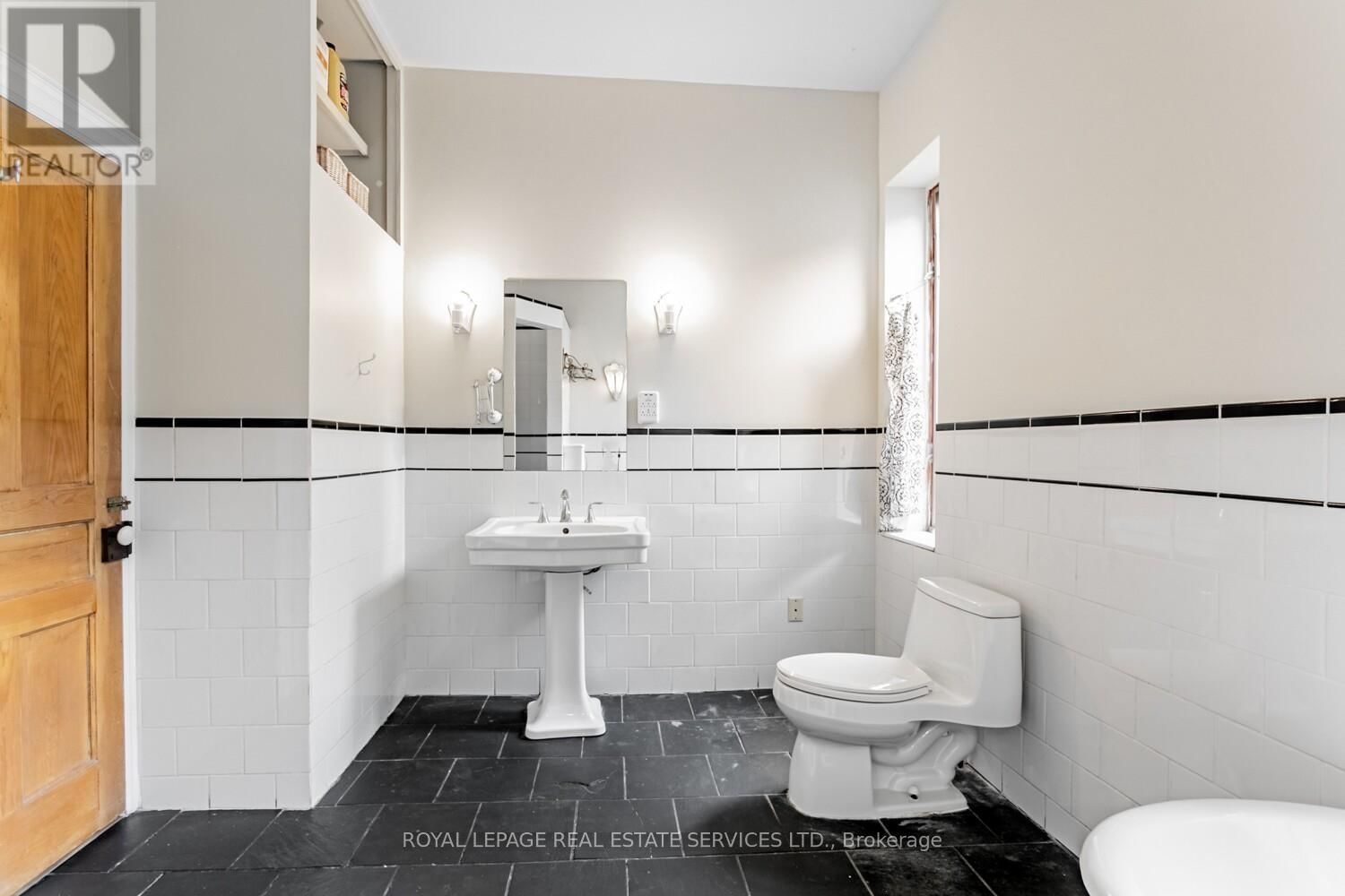 62 LAKEVIEW AVENUE Image 13