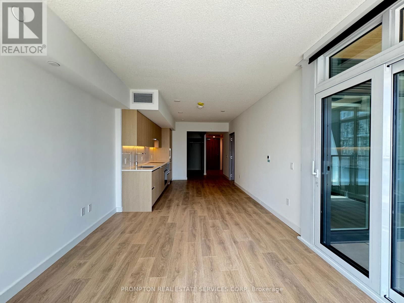 312 - 1 CONCORD CITYPLACE WAY Image 4