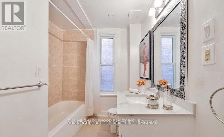 243 LIPPINCOTT STREET Image 15