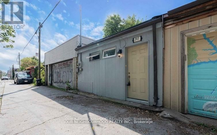 243 LIPPINCOTT STREET Image 38