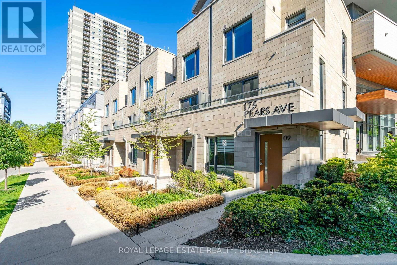 Th8 - 175 PEARS AVENUE Image 1