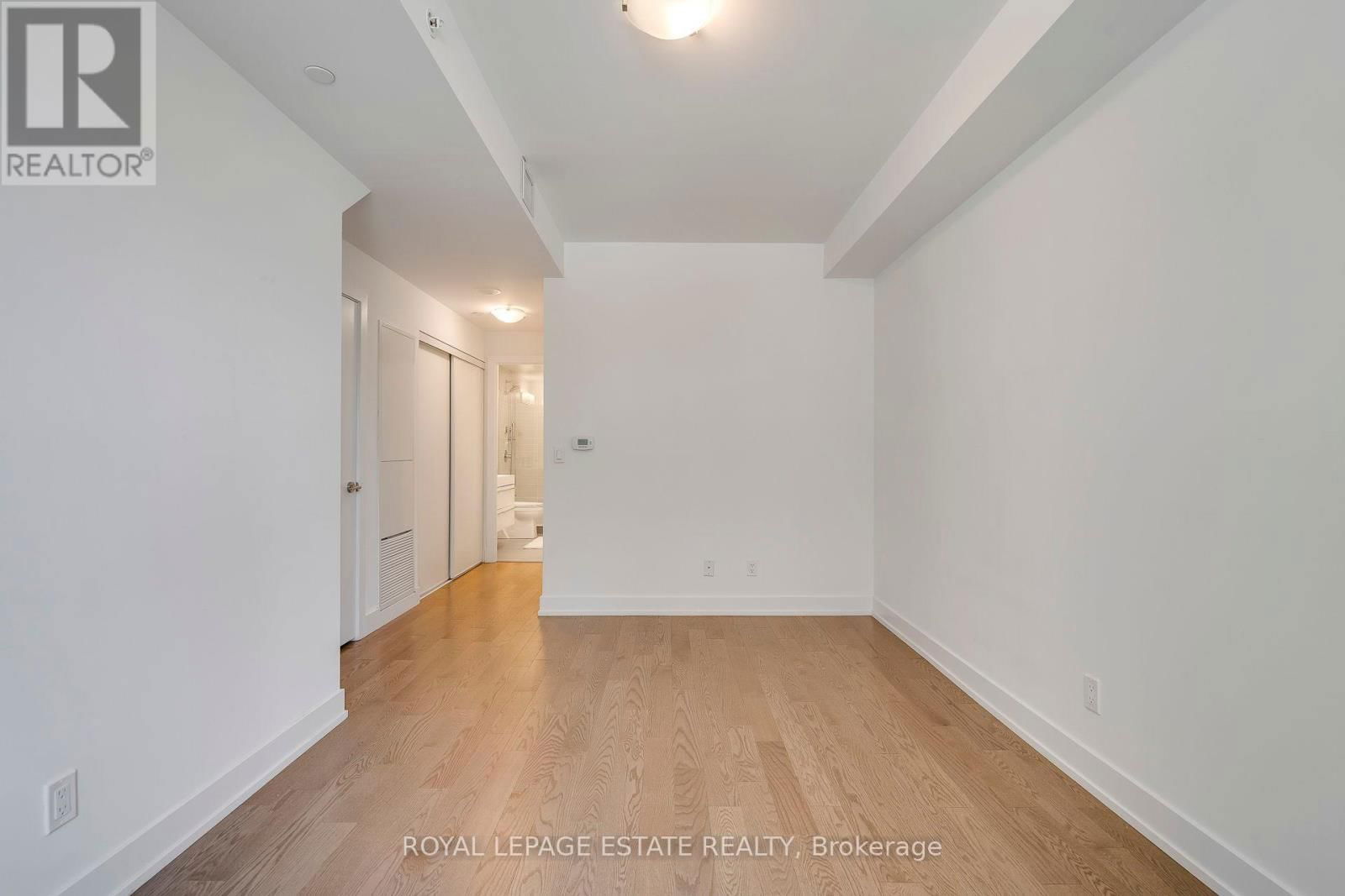 Th8 - 175 PEARS AVENUE Image 18