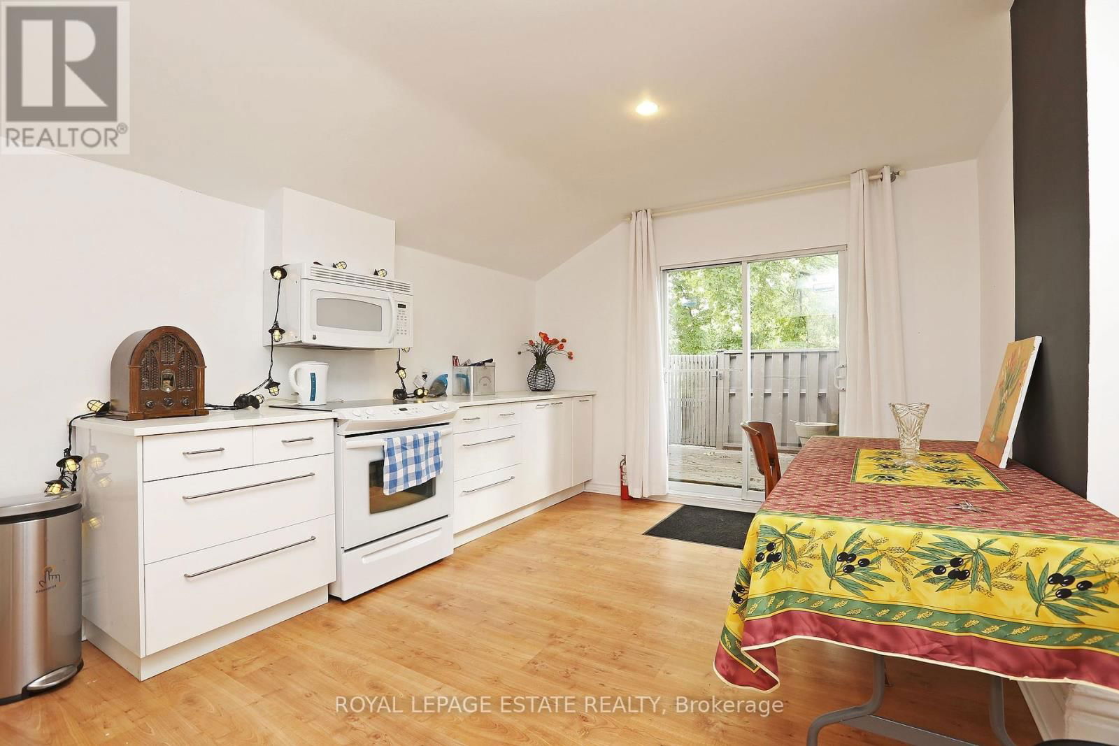 555 PARLIAMENT STREET Image 5