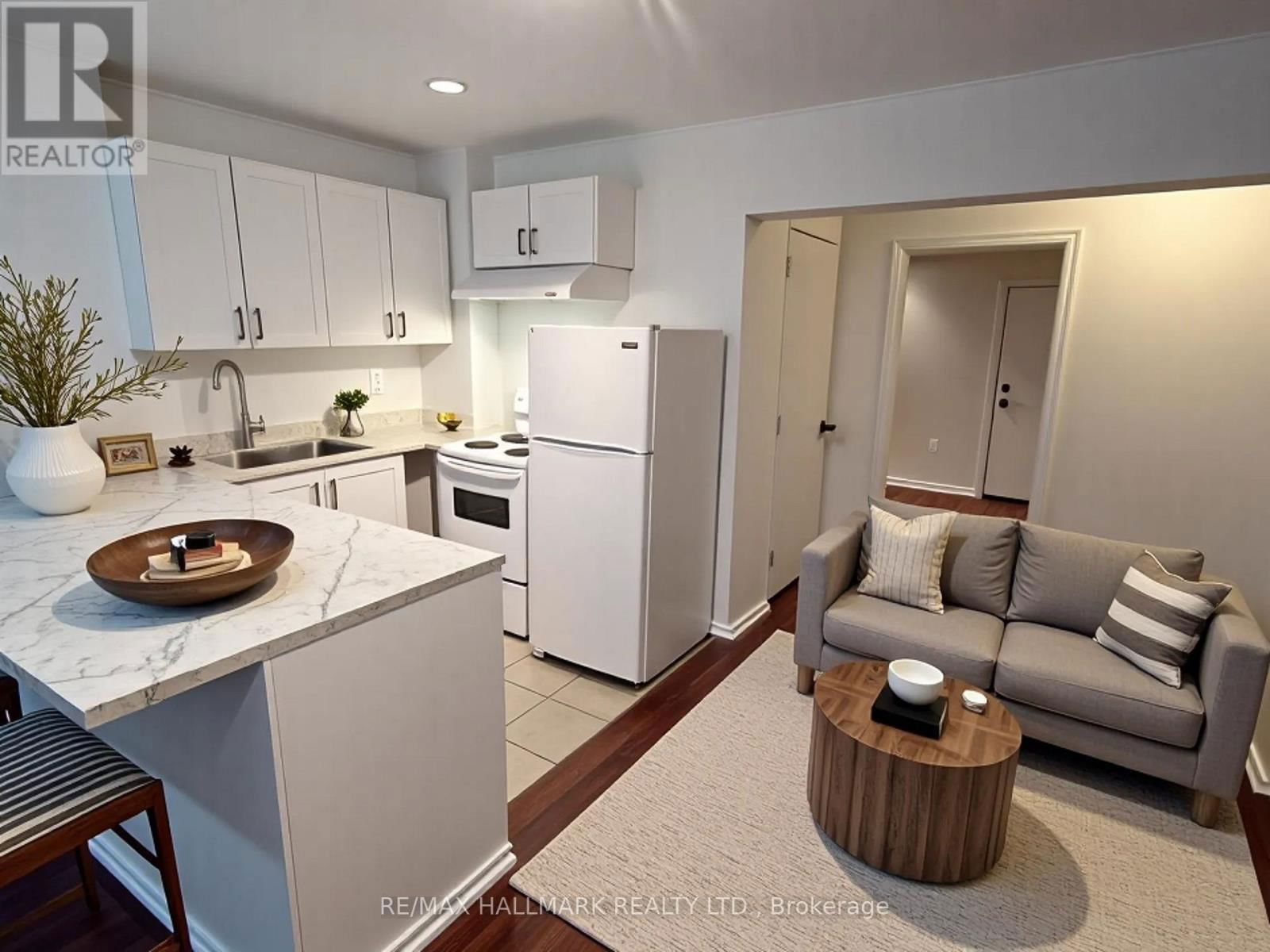 2 - 266 AVENUE ROAD Image 4