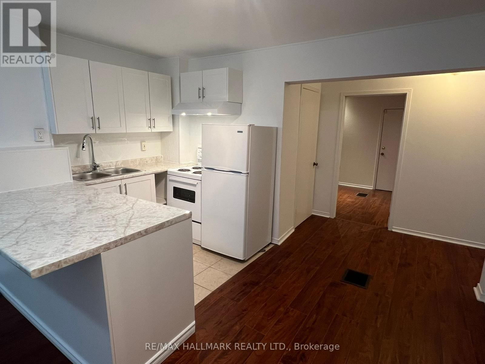 2 - 266 AVENUE ROAD Image 5