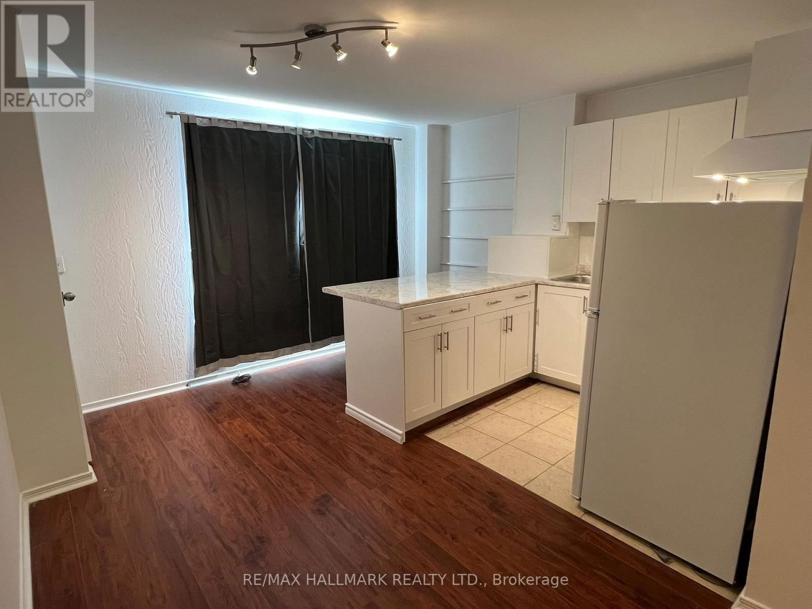 2 - 266 AVENUE ROAD Image 6