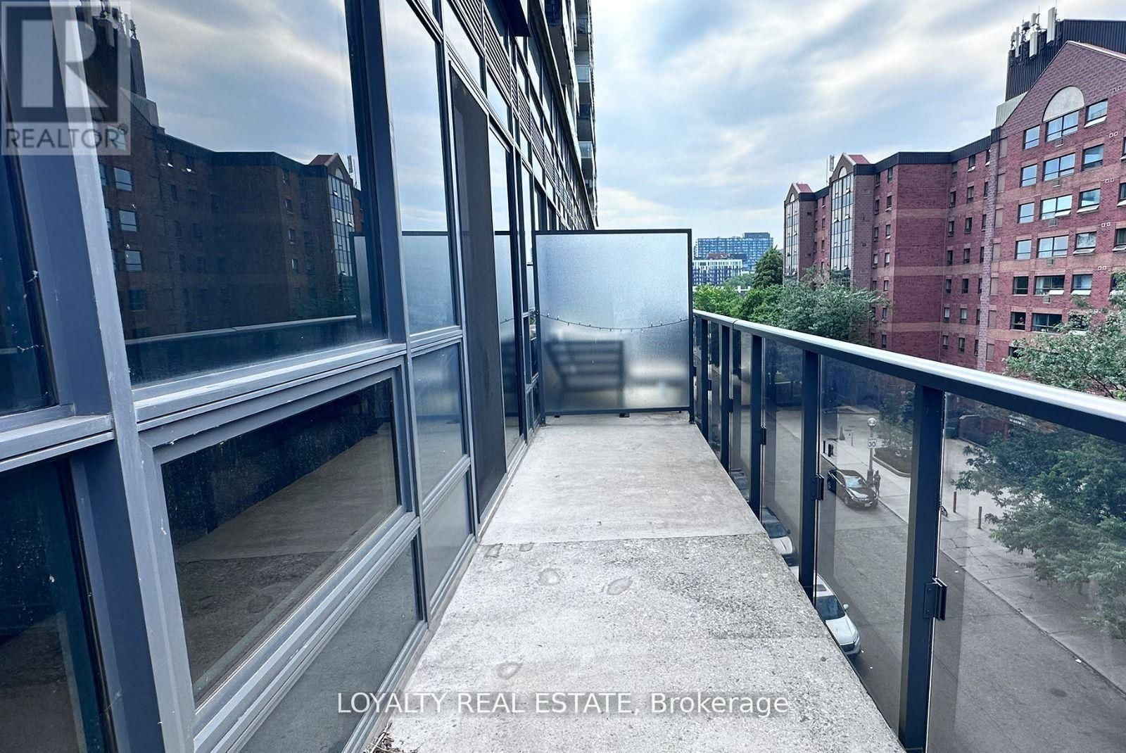 408 - 1030 KING STREET WEST Image 15