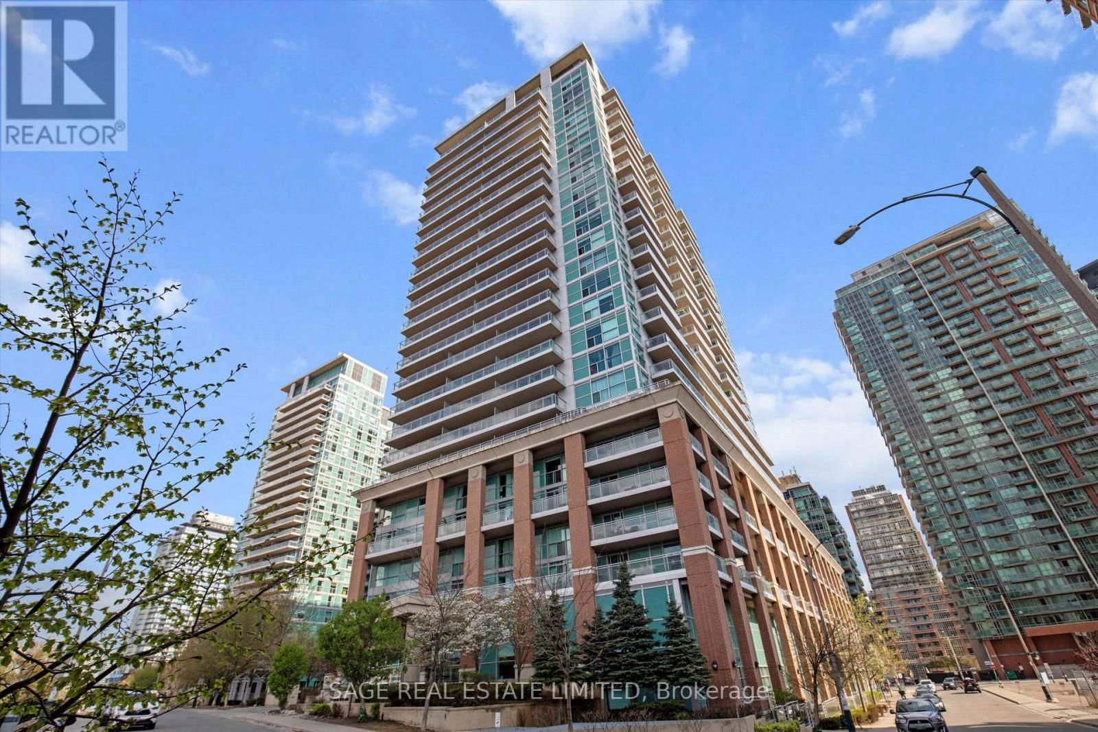 1508 - 100 WESTERN BATTERY ROAD Image 22