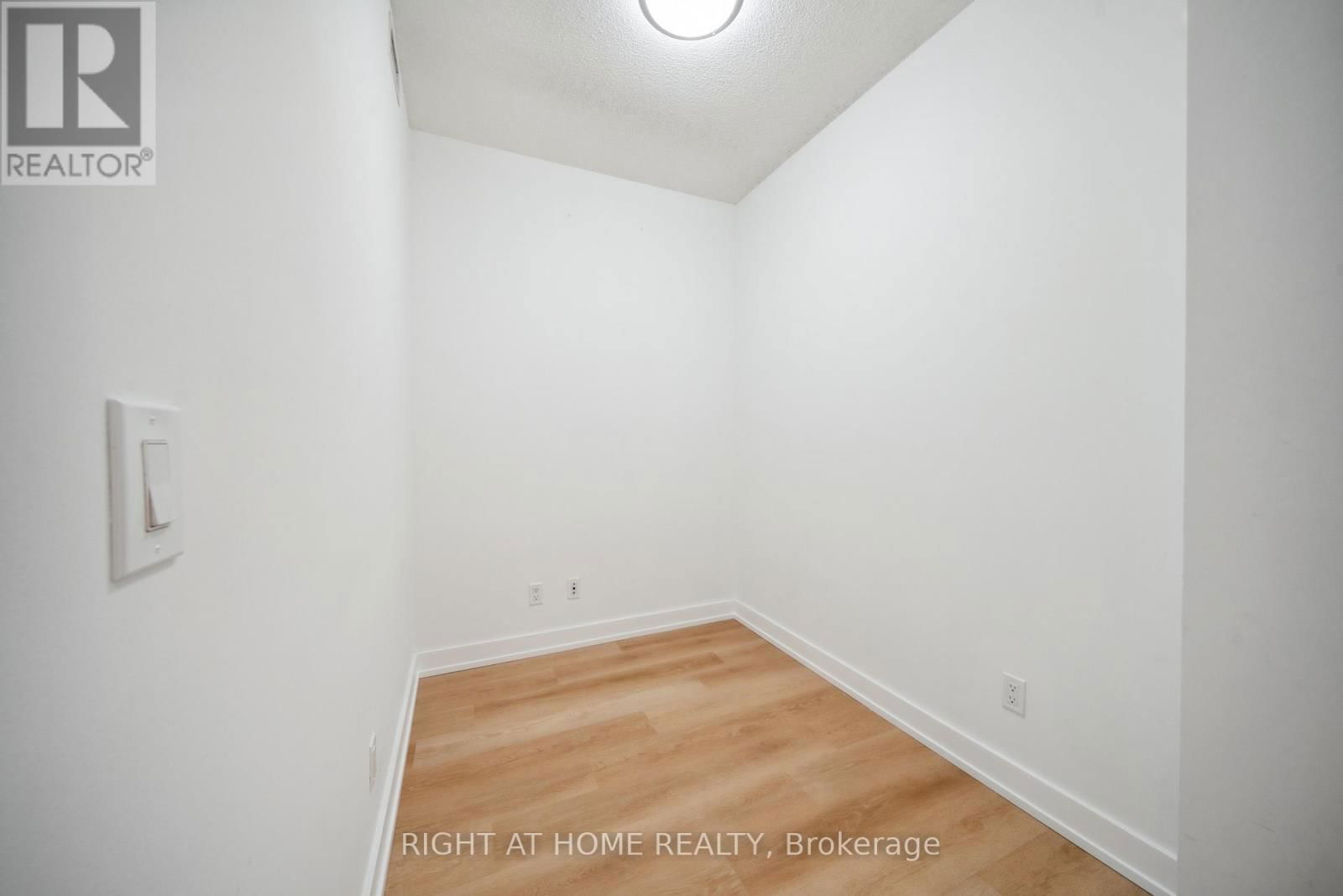 1005 - 225 SACKVILLE STREET Image 10