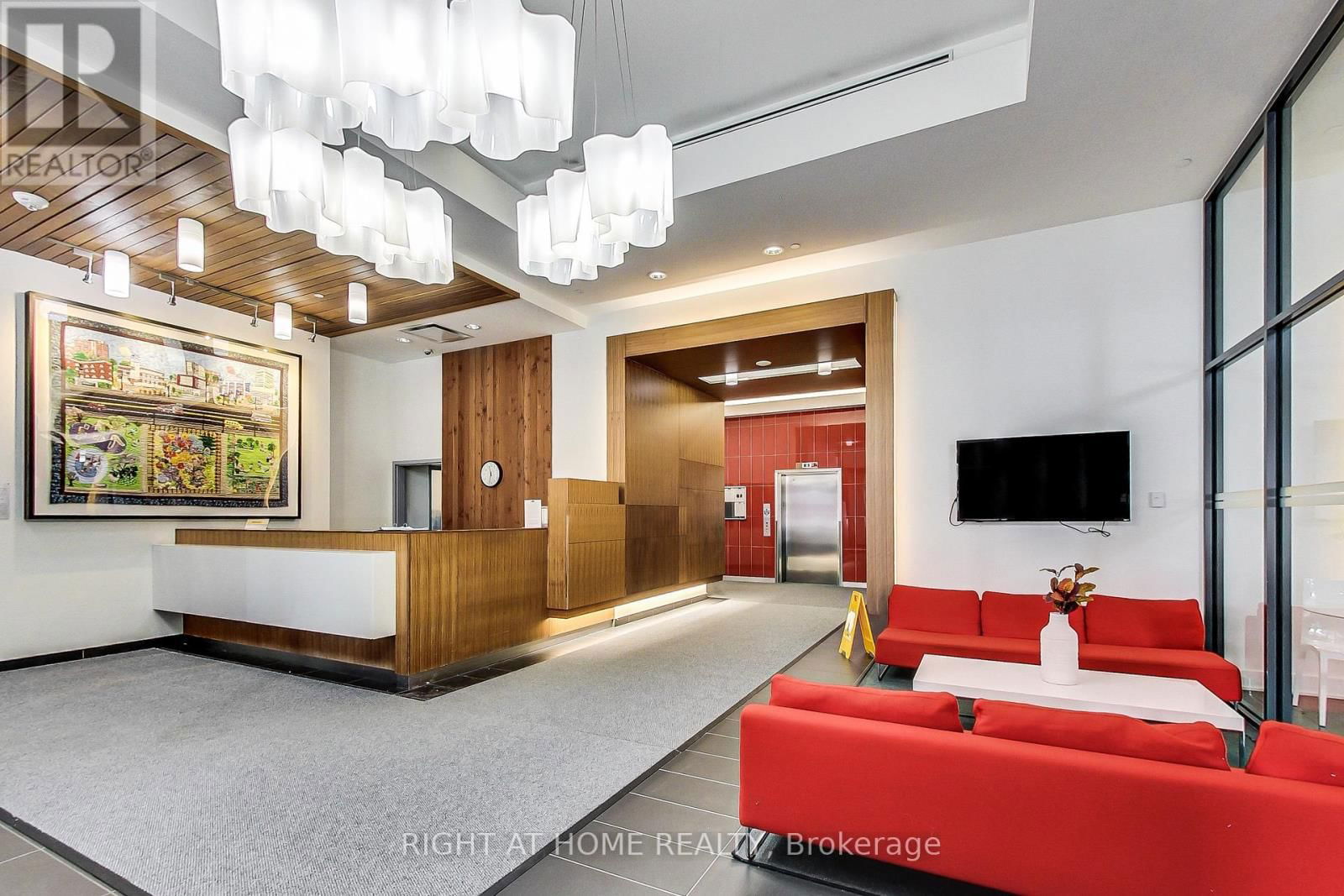 1005 - 225 SACKVILLE STREET Image 24