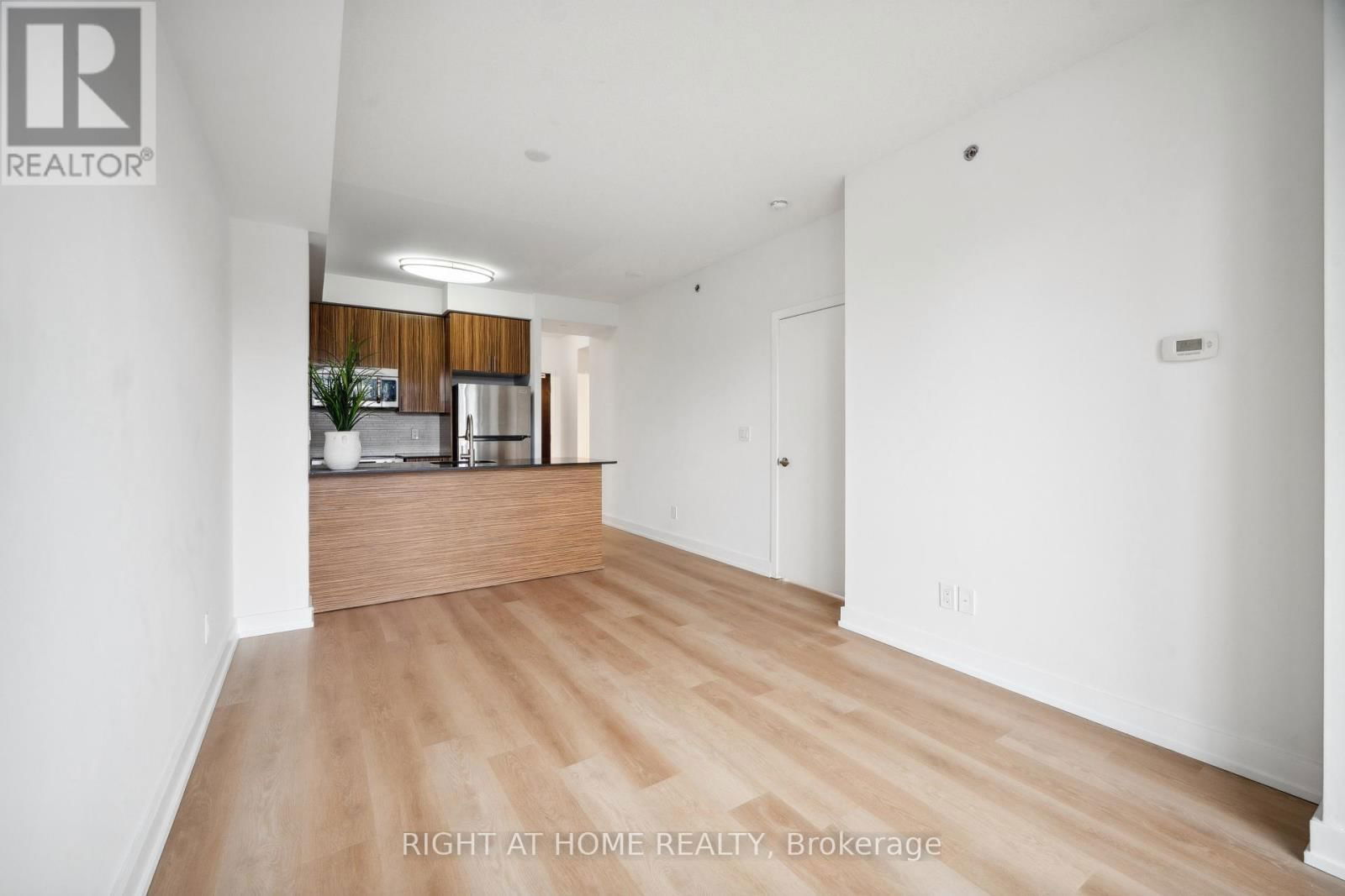 1005 - 225 SACKVILLE STREET Image 4