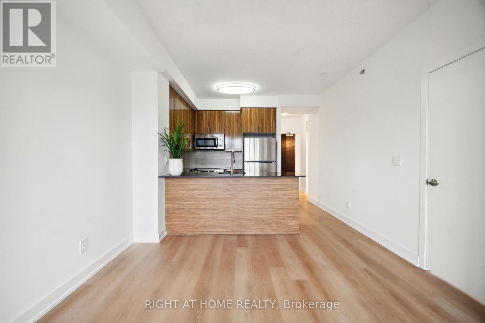 1005 - 225 SACKVILLE STREET Image 5
