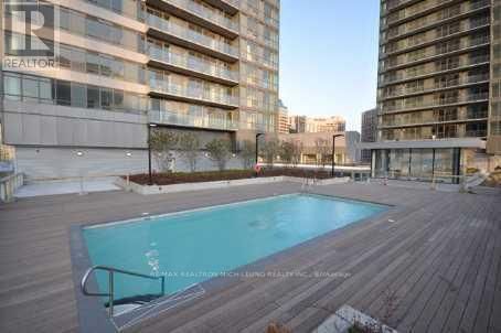1704 - 55 BREMNER BOULEVARD Image 10