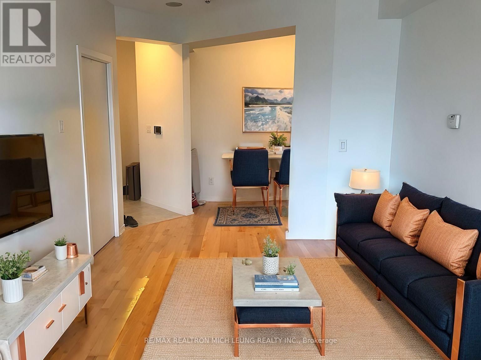 1704 - 55 BREMNER BOULEVARD Image 3