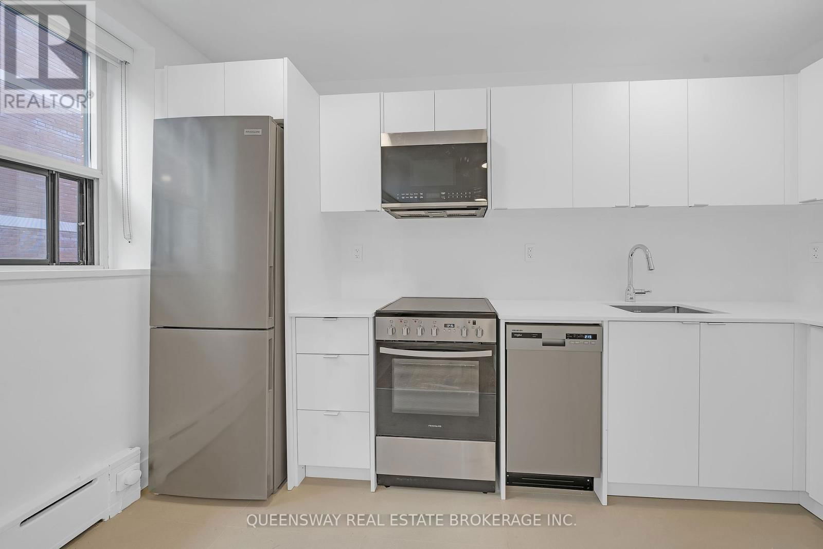 202 - 263 RUSSELL HILL ROAD Image 4
