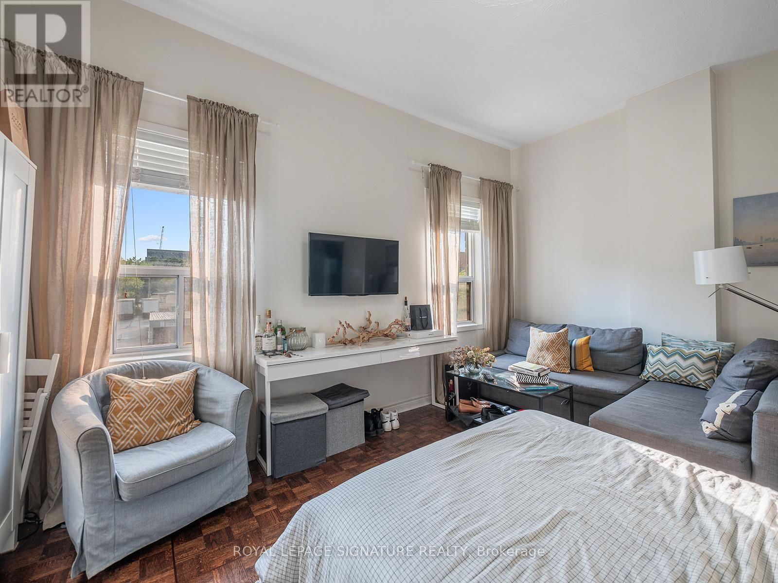 725 DOVERCOURT ROAD Image 24