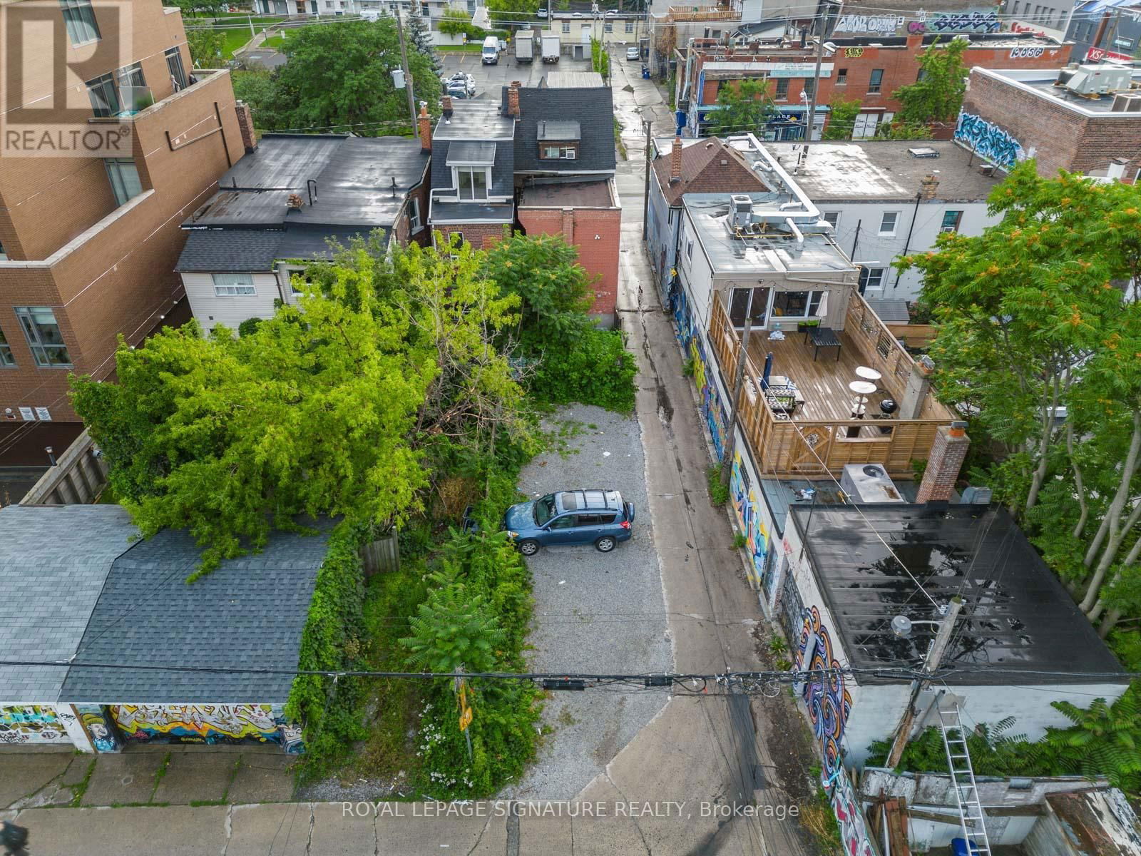 725 DOVERCOURT ROAD Image 34
