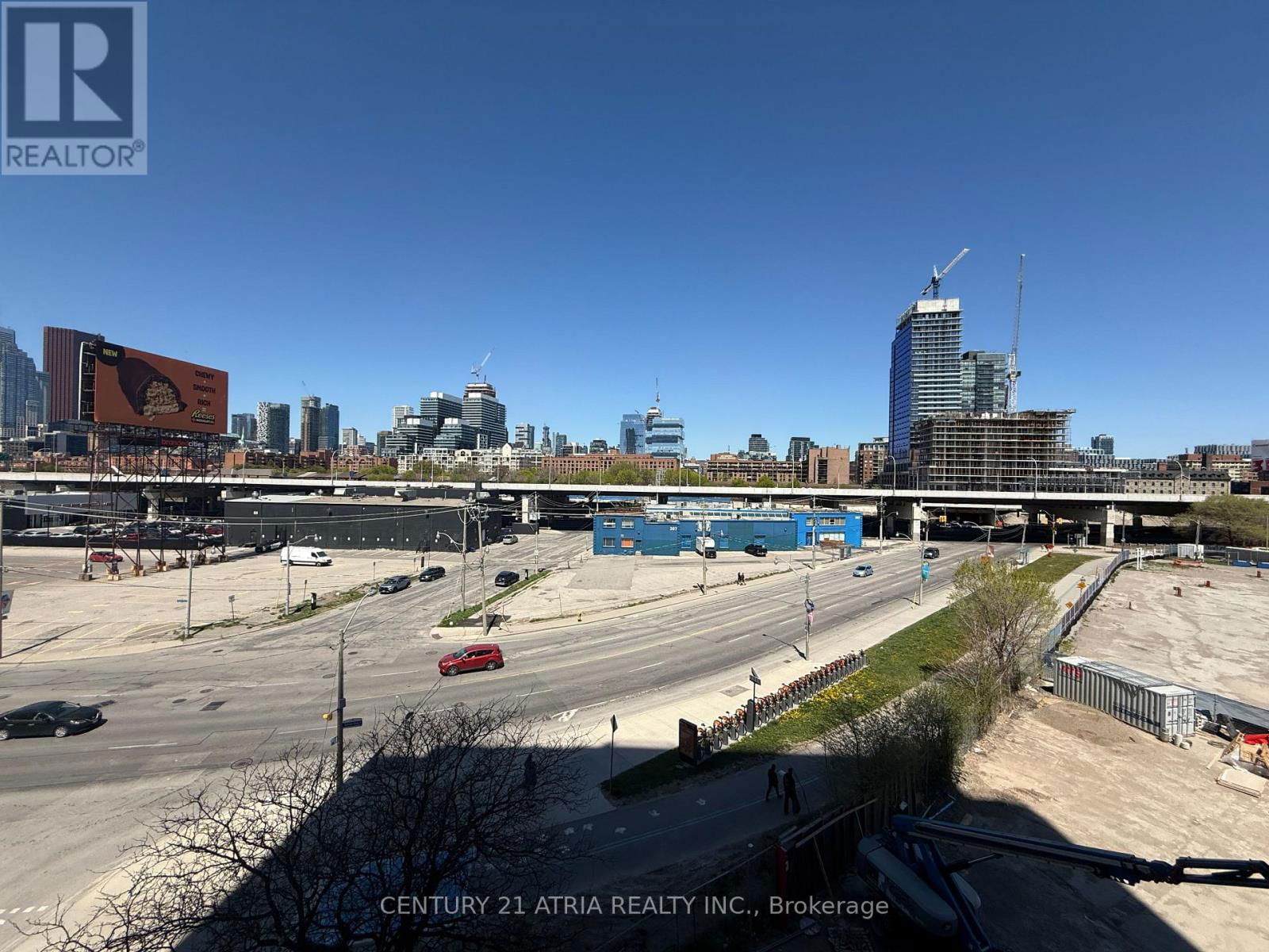 429 - 155 MERCHANTS WHARF Image 14