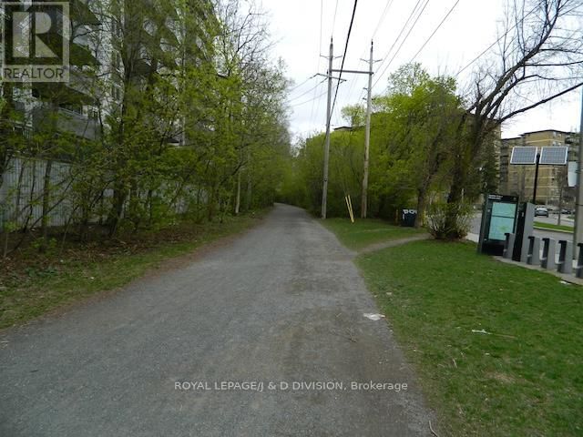 100 - 740 EGLINTON AVENUE WEST Image 11
