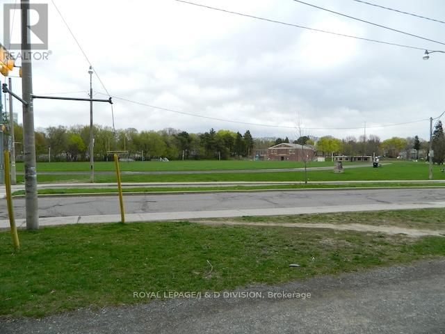 100 - 740 EGLINTON AVENUE WEST Image 13