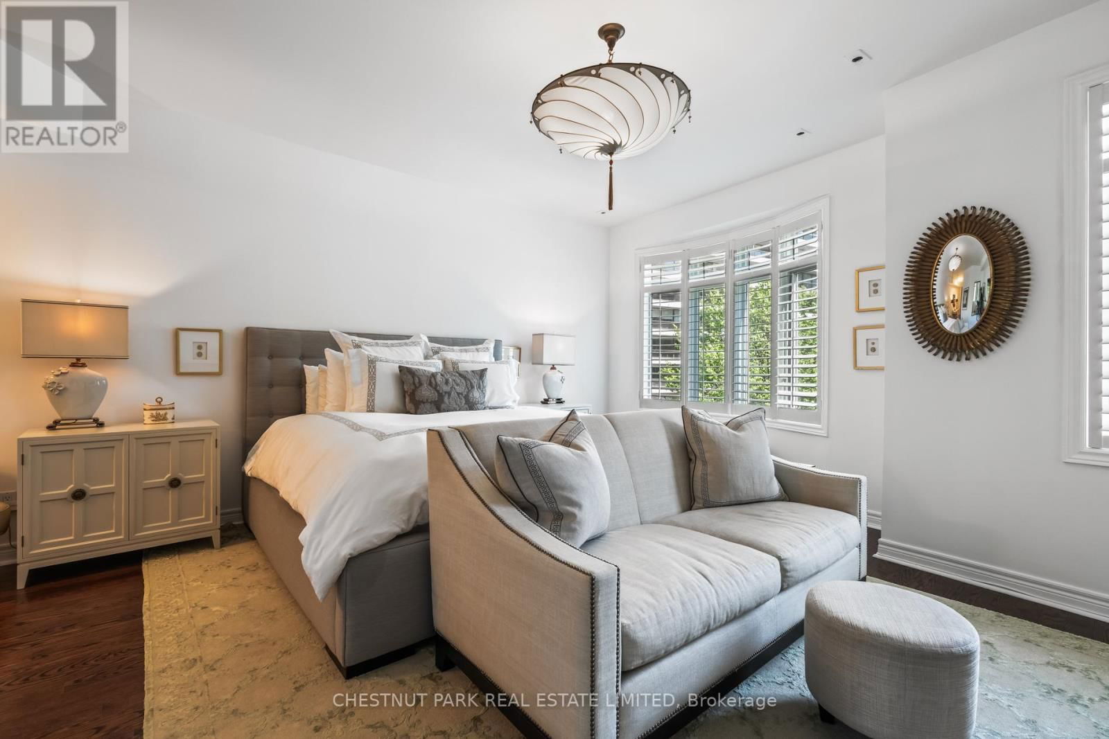 94 PLEASANT BOULEVARD Image 20
