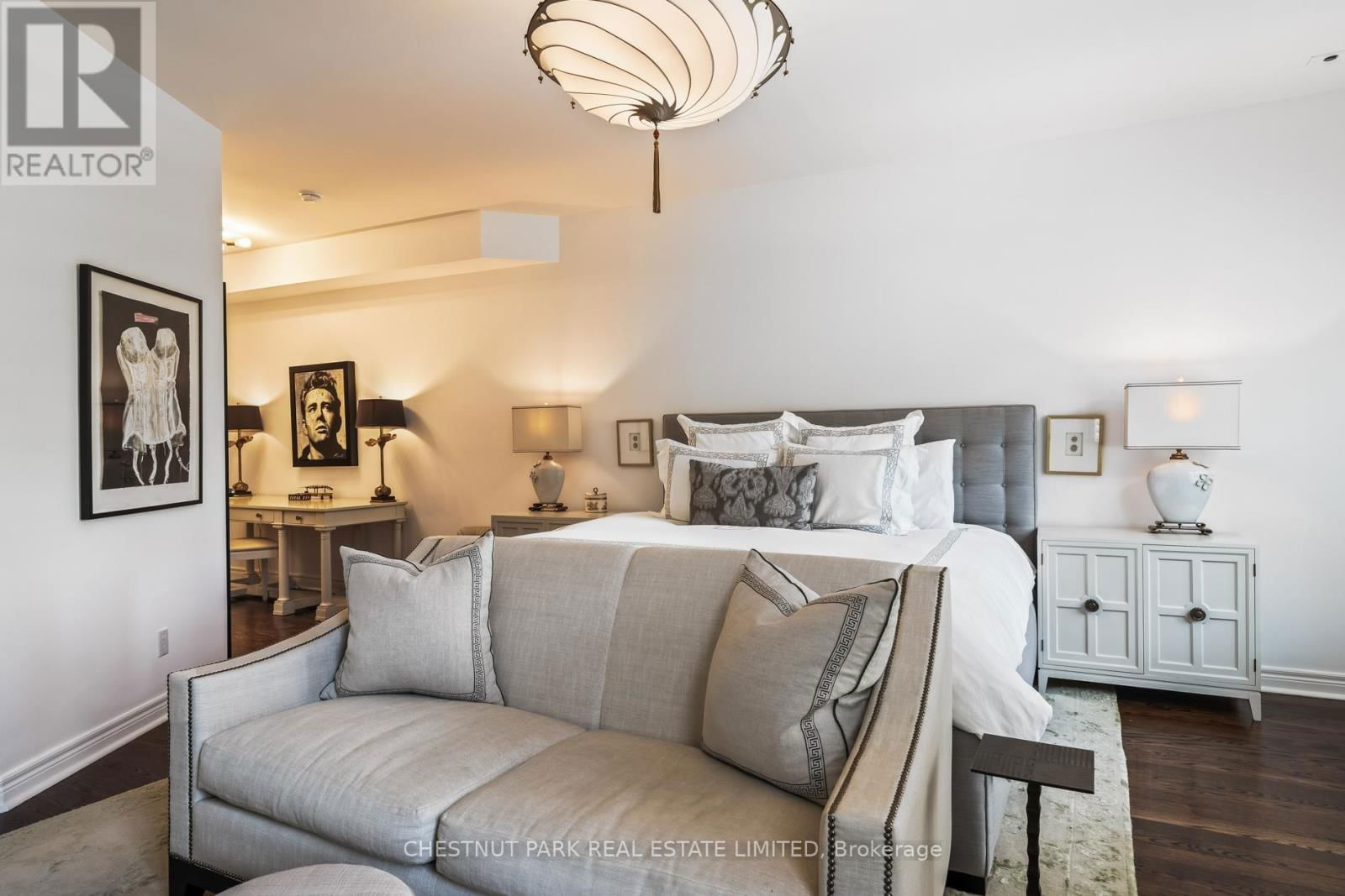 94 PLEASANT BOULEVARD Image 22