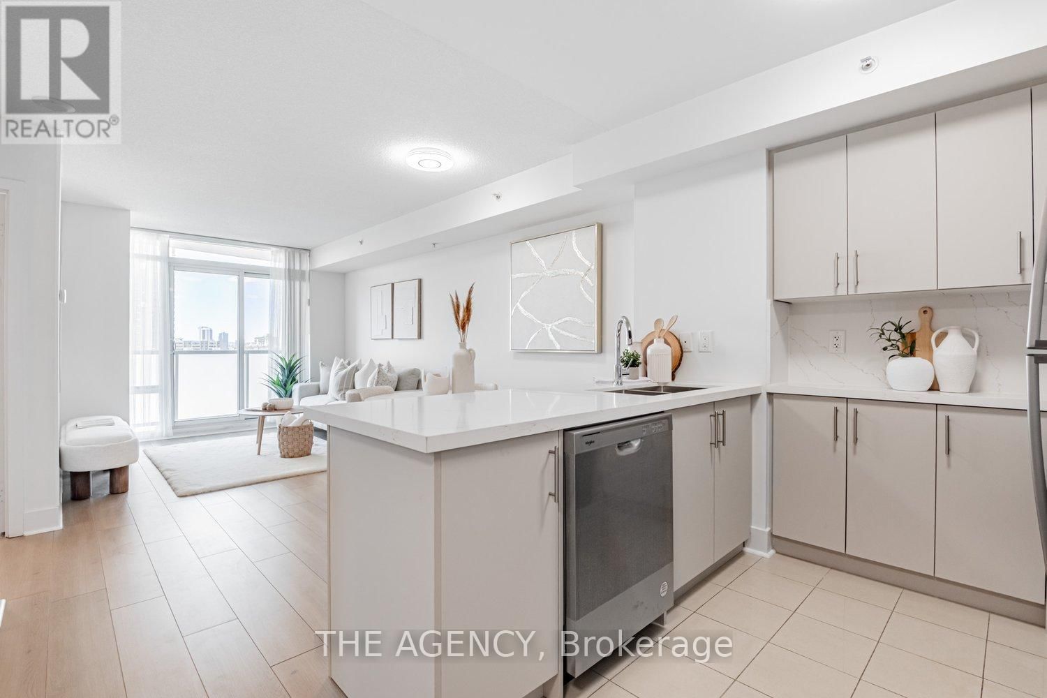 1505 - 5740 YONGE STREET Image 7
