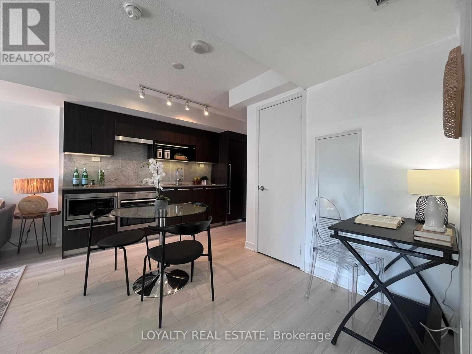 1803 - 70 QUEENS WHARF ROAD Image 1