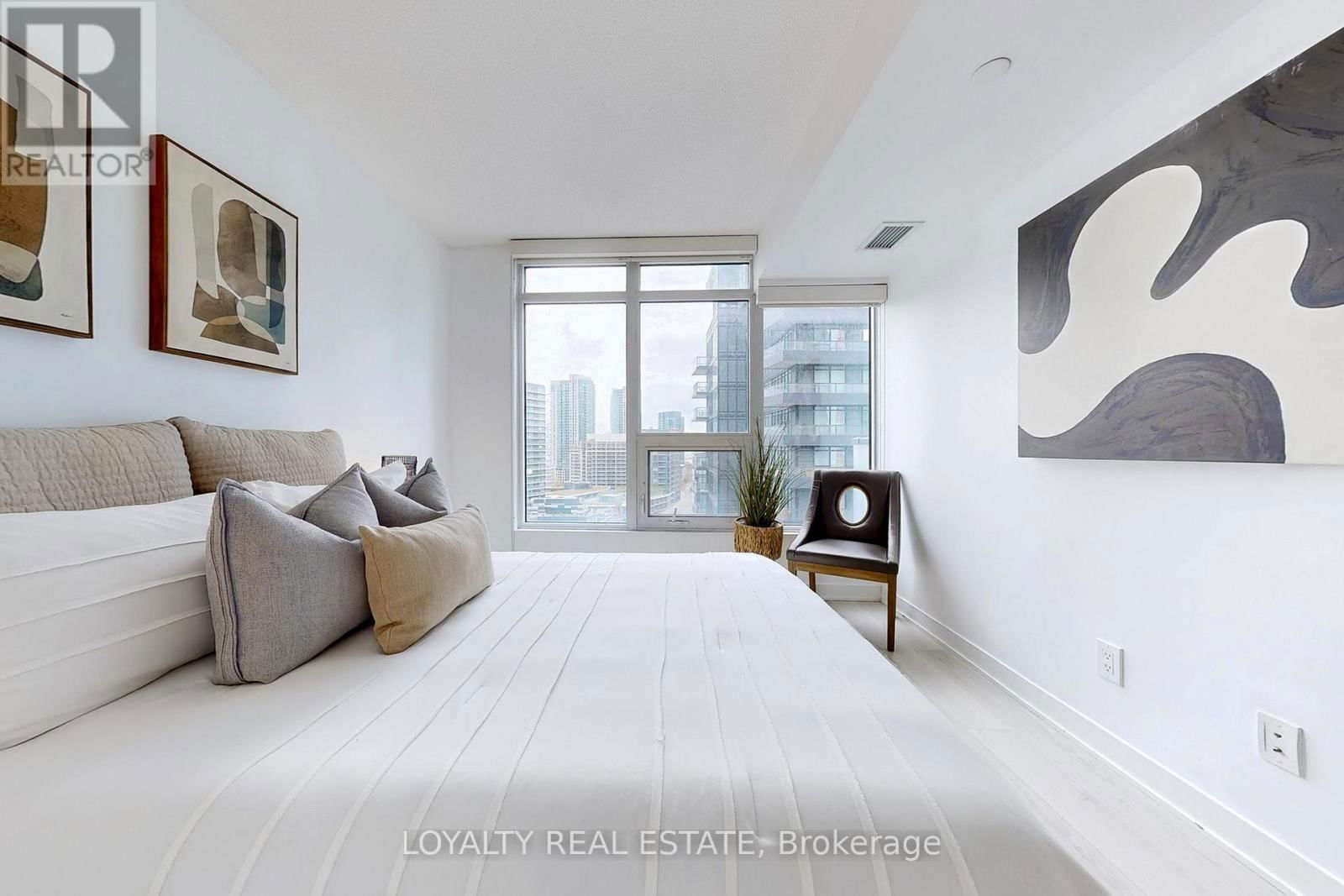 1803 - 70 QUEENS WHARF ROAD Image 18