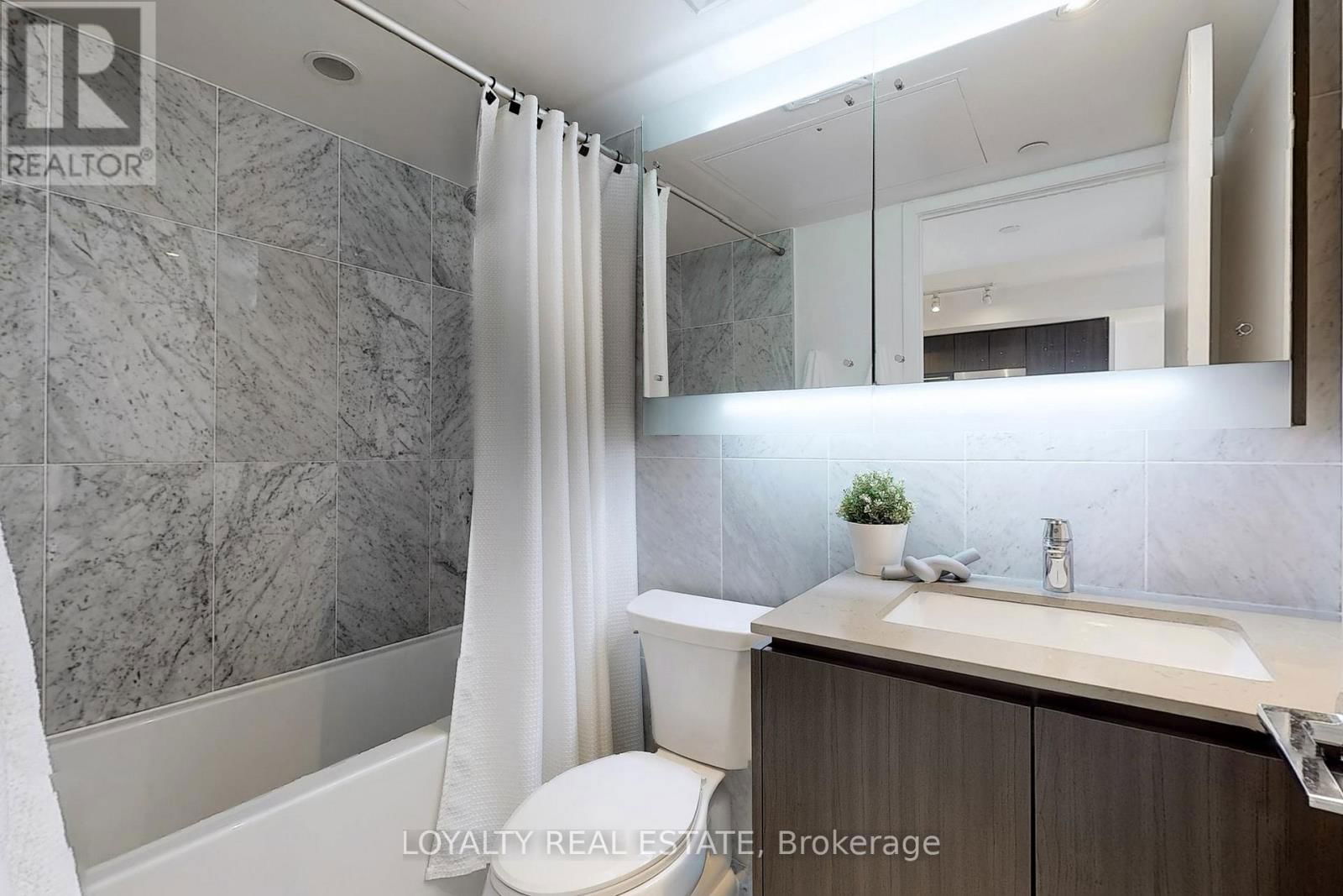 1803 - 70 QUEENS WHARF ROAD Image 19