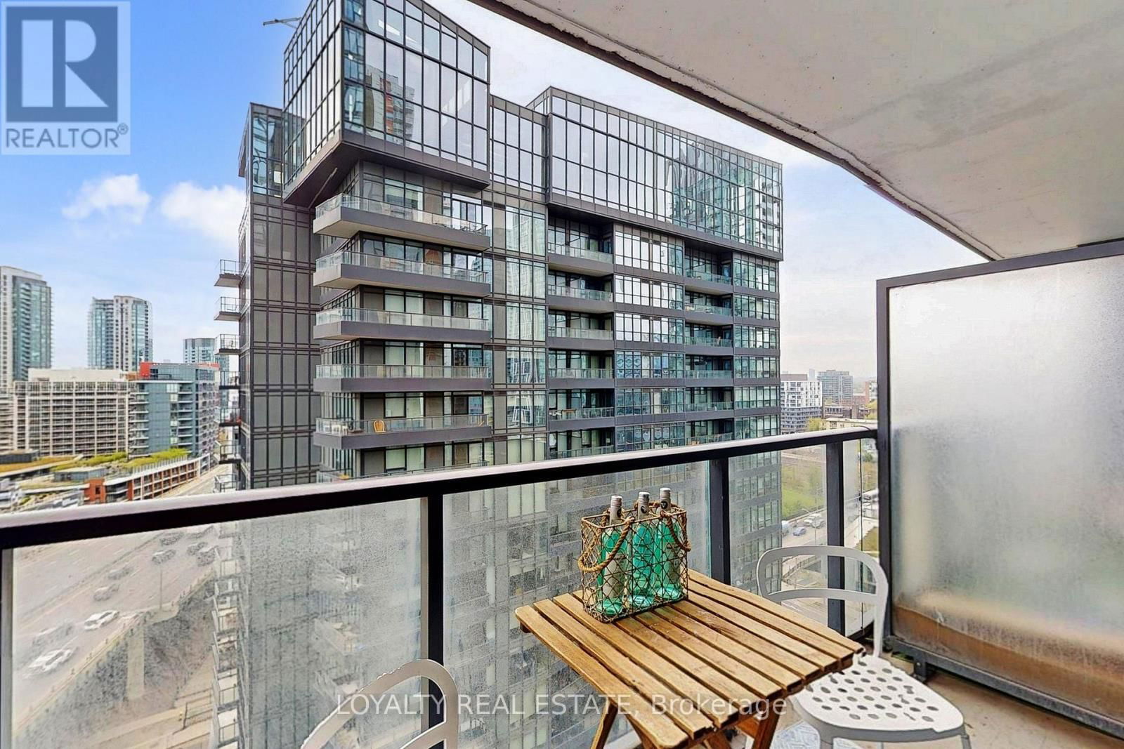 1803 - 70 QUEENS WHARF ROAD Image 21