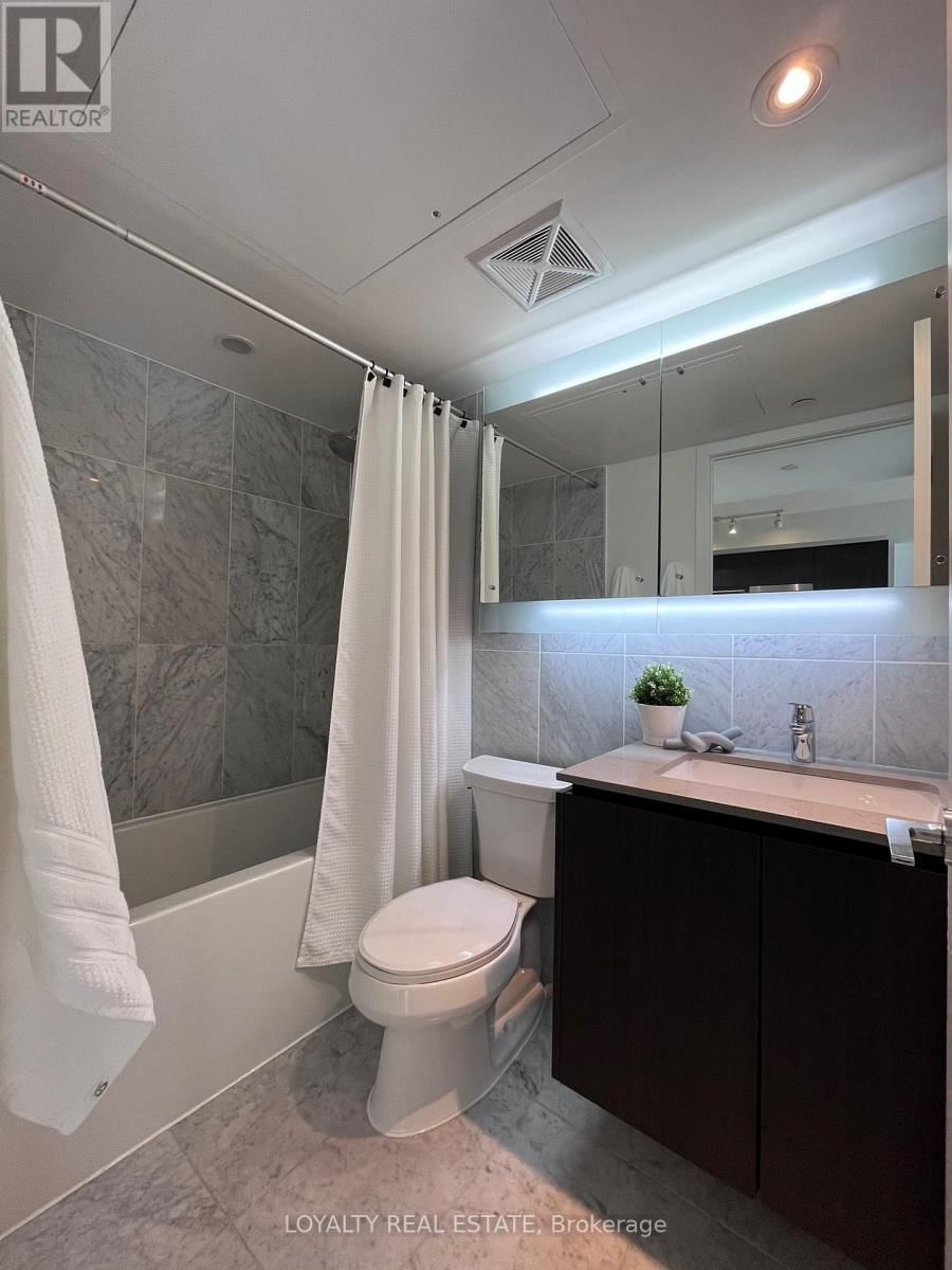 1803 - 70 QUEENS WHARF ROAD Image 3
