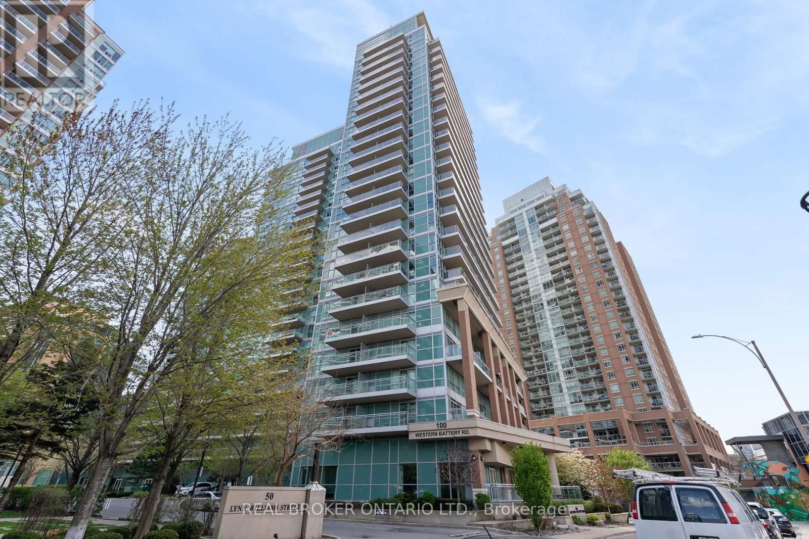 2209 - 100 WESTERN BATTERY ROAD Image 35