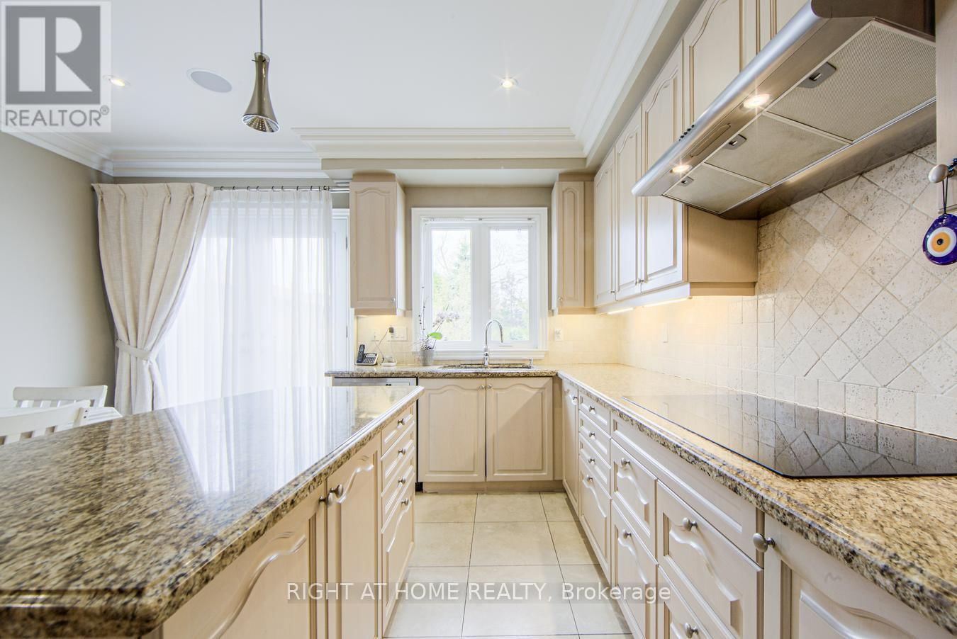 2916 BAYVIEW AVENUE Image 17