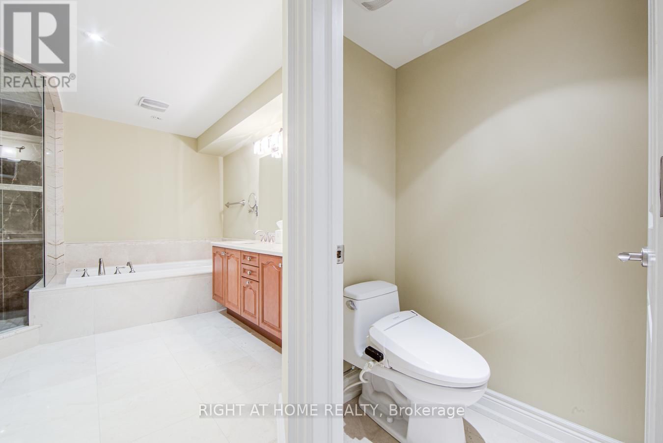 2916 BAYVIEW AVENUE Image 27