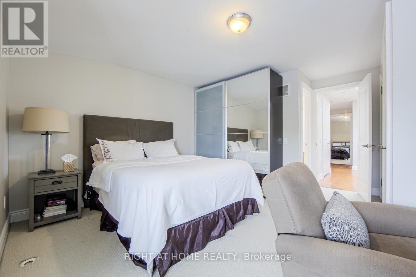 2916 BAYVIEW AVENUE Image 33