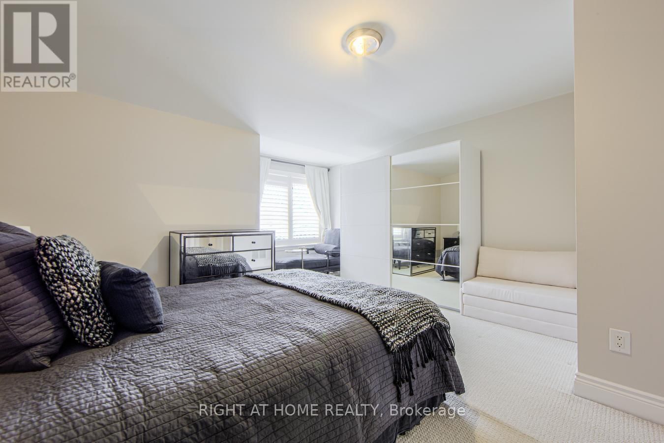 2916 BAYVIEW AVENUE Image 37