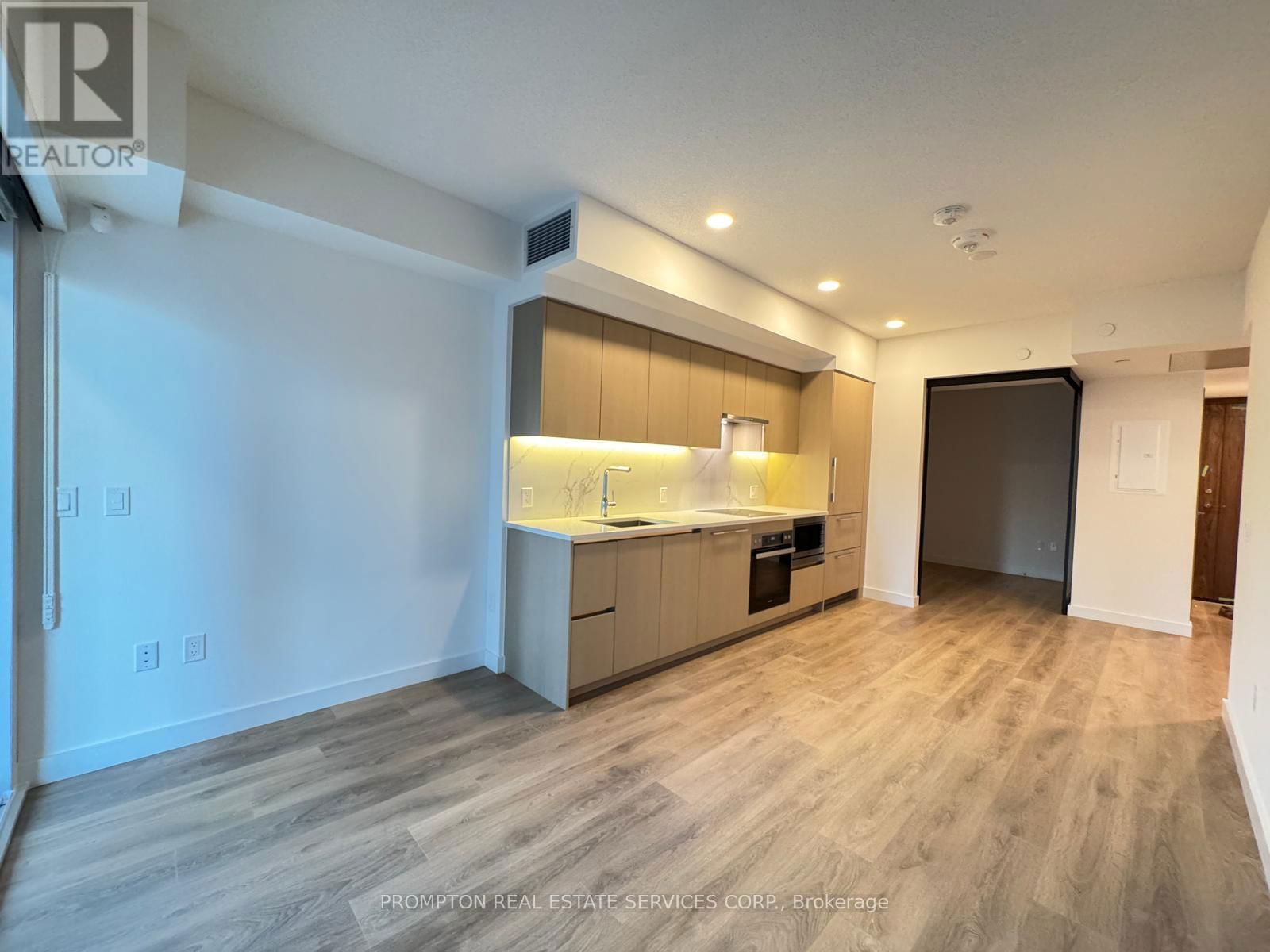 317 - 1 CONCORD CITYPLACE WAY Image 4
