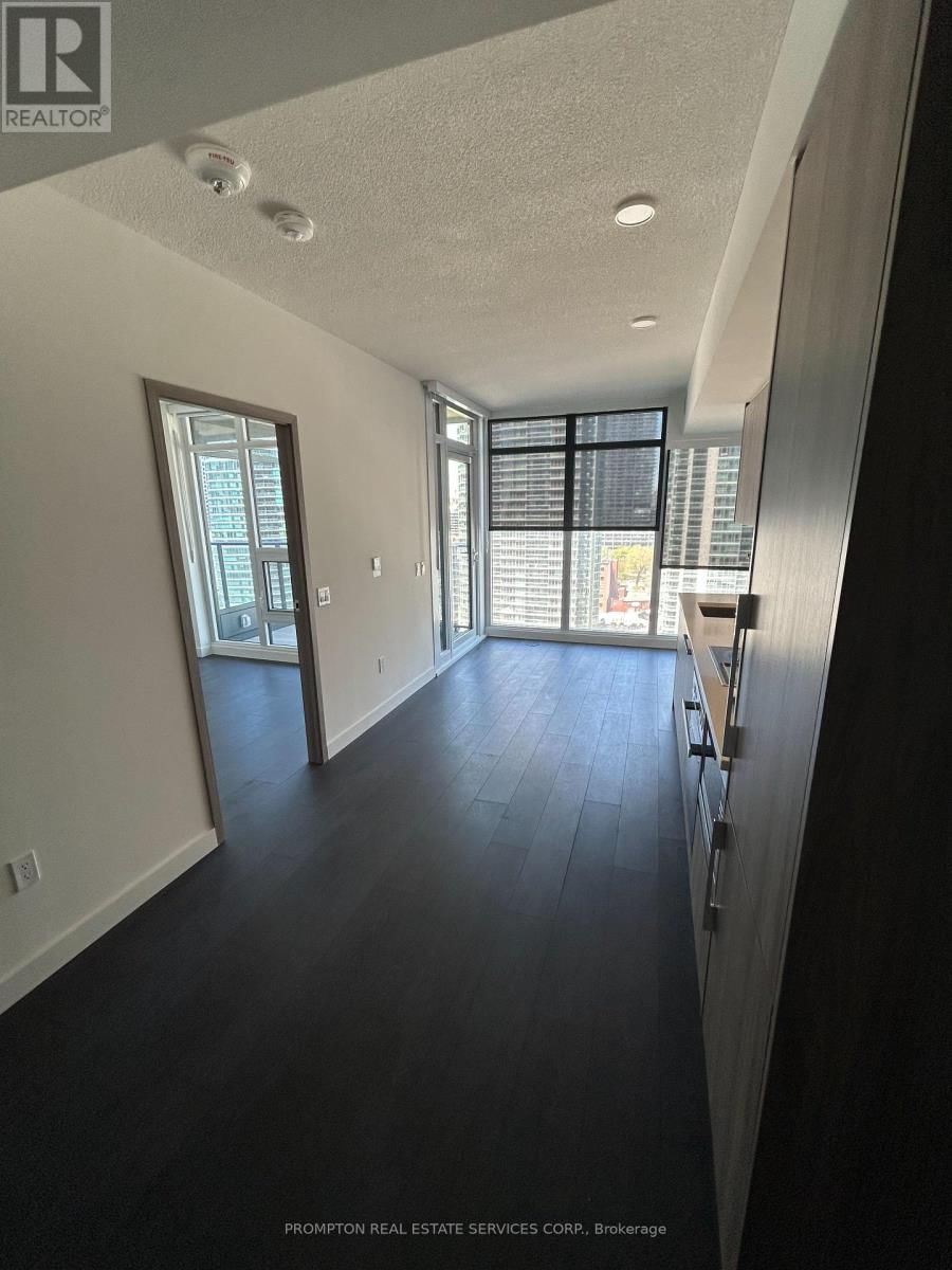1712 - 1 CONCORD CITYPLACE WAY Image 7