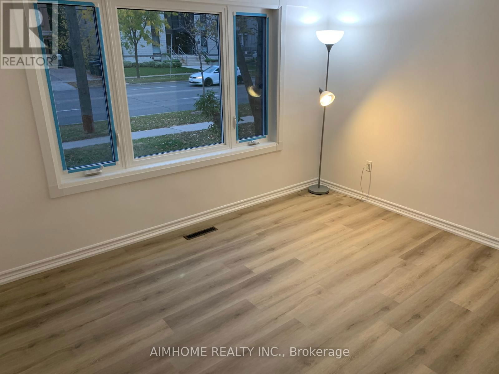 Main - 222 FINCH AVENUE EAST Image 6