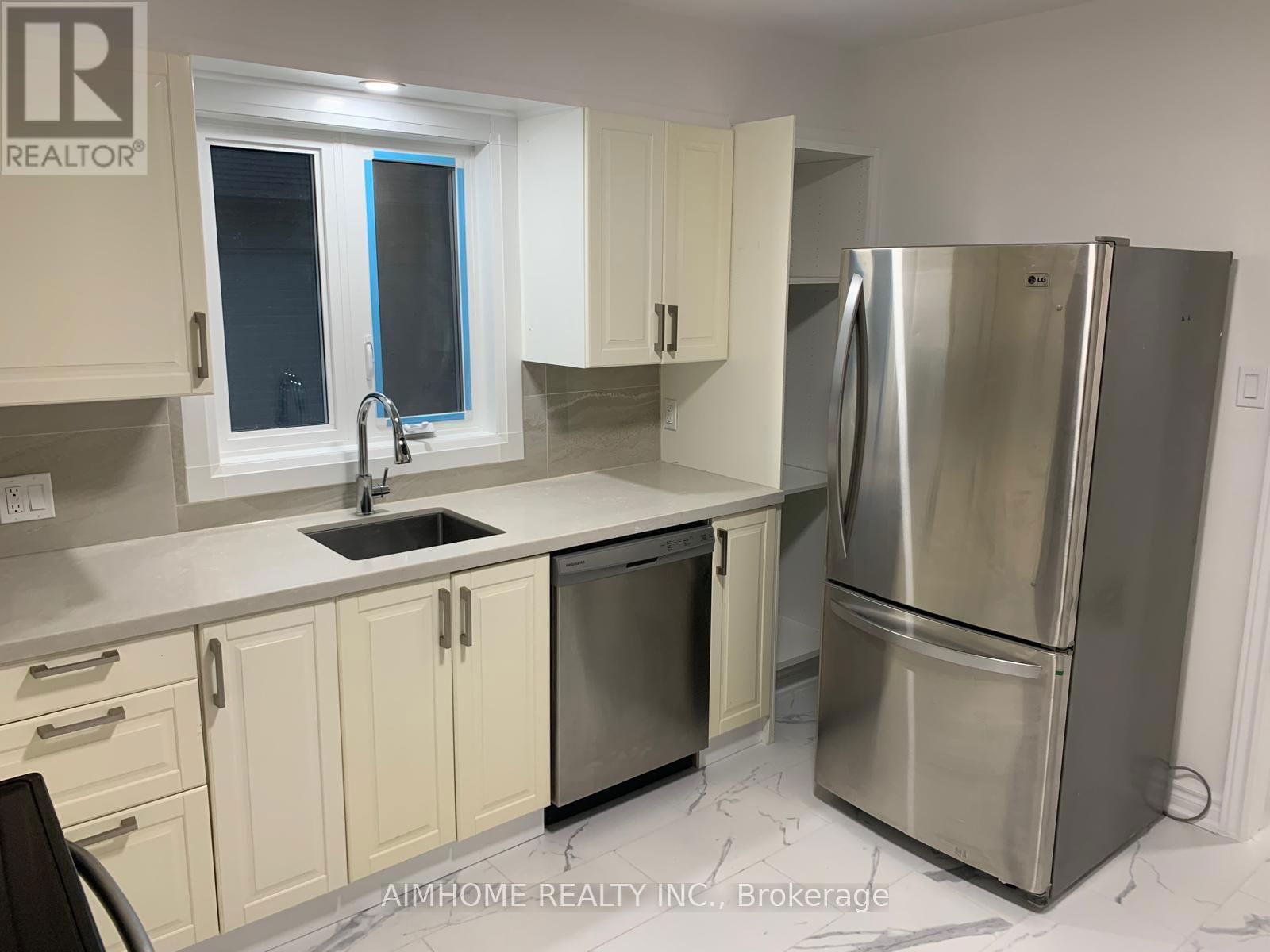 Main - 222 FINCH AVENUE EAST Image 9