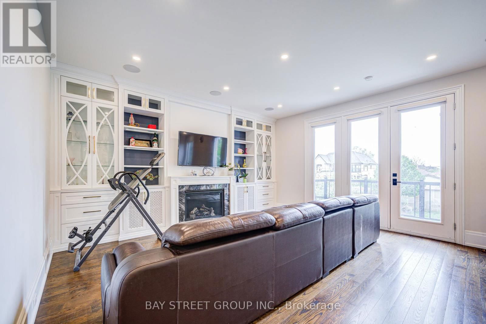 149 ALEXIS BOULEVARD Image 11