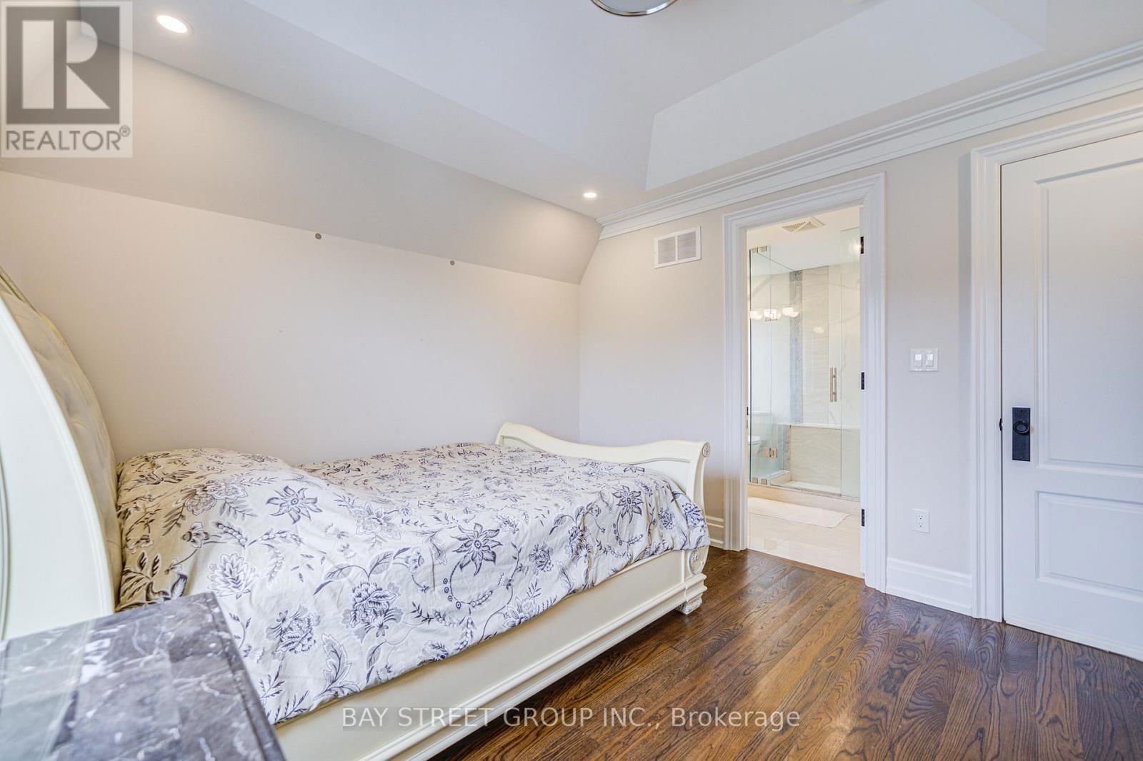 149 ALEXIS BOULEVARD Image 25