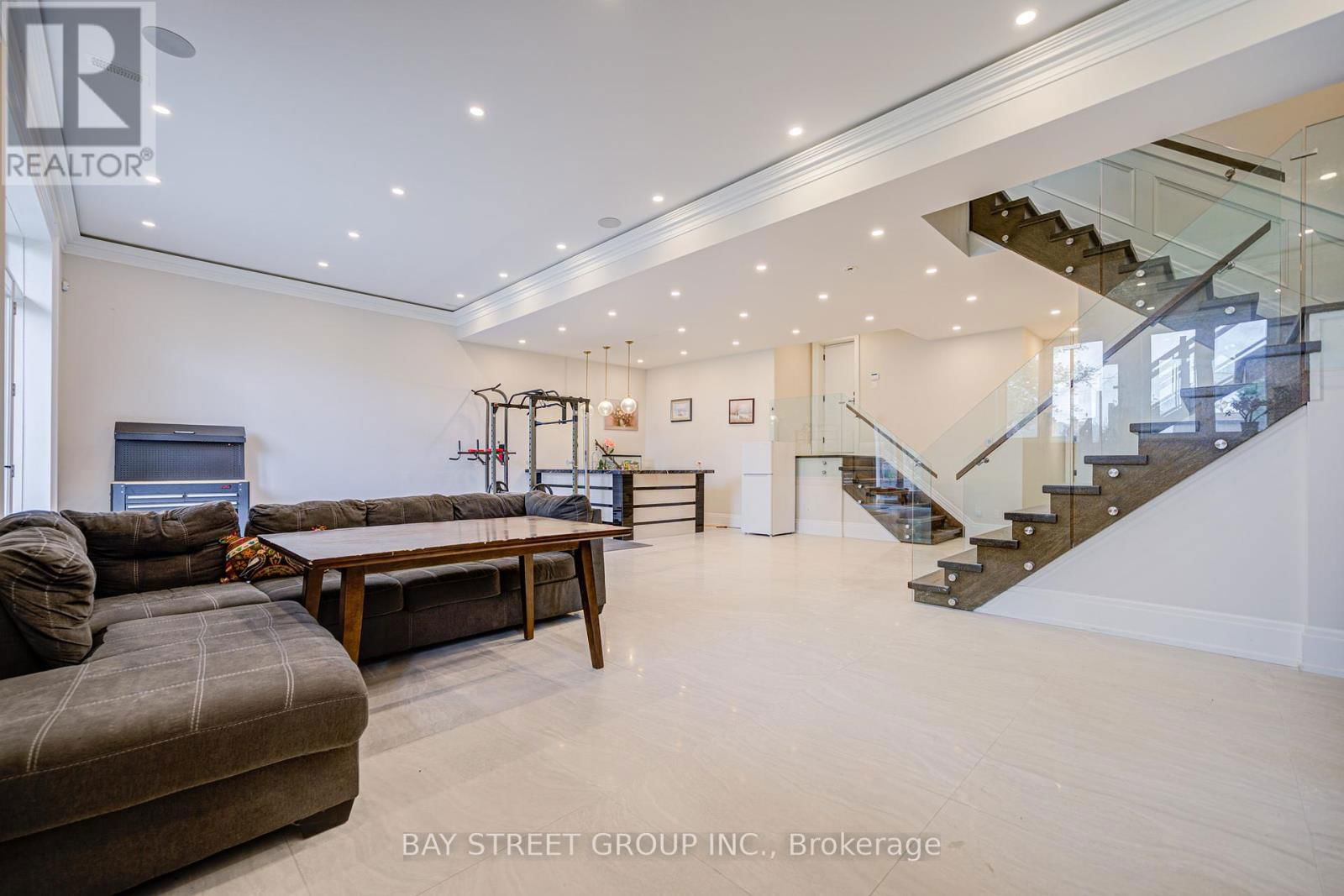 149 ALEXIS BOULEVARD Image 34