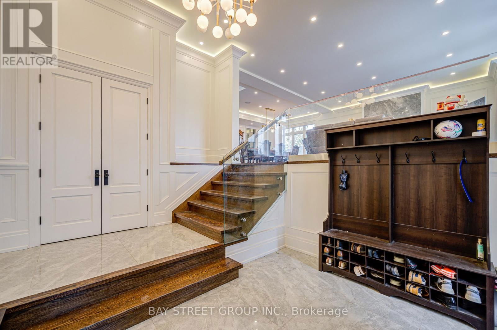 149 ALEXIS BOULEVARD Image 4