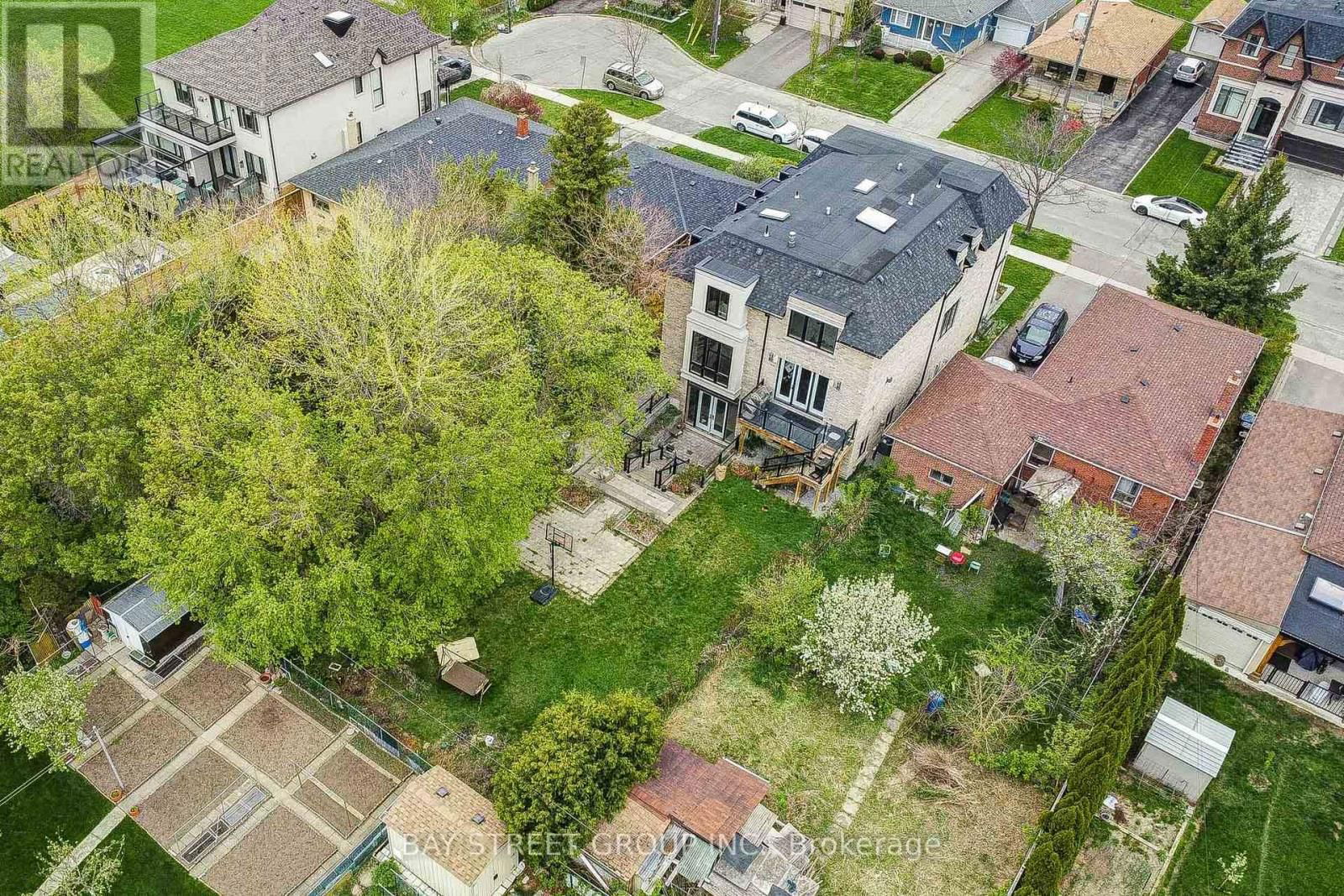149 ALEXIS BOULEVARD Image 45
