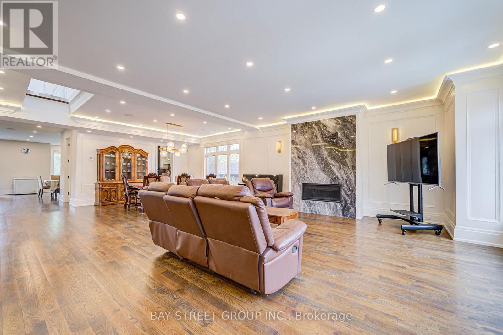 149 ALEXIS BOULEVARD Image 6
