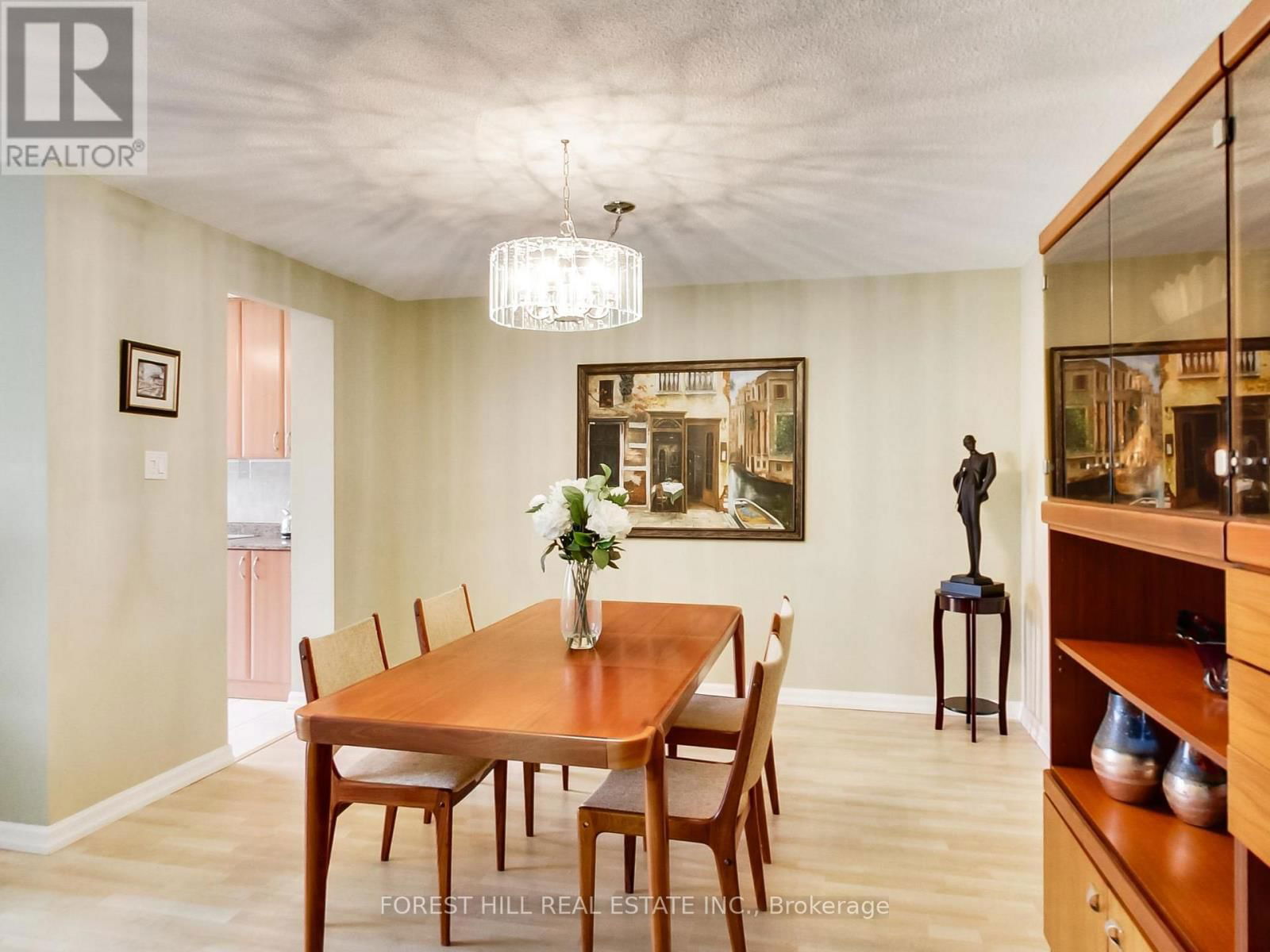 305 - 133 TORRESDALE AVENUE Image 6