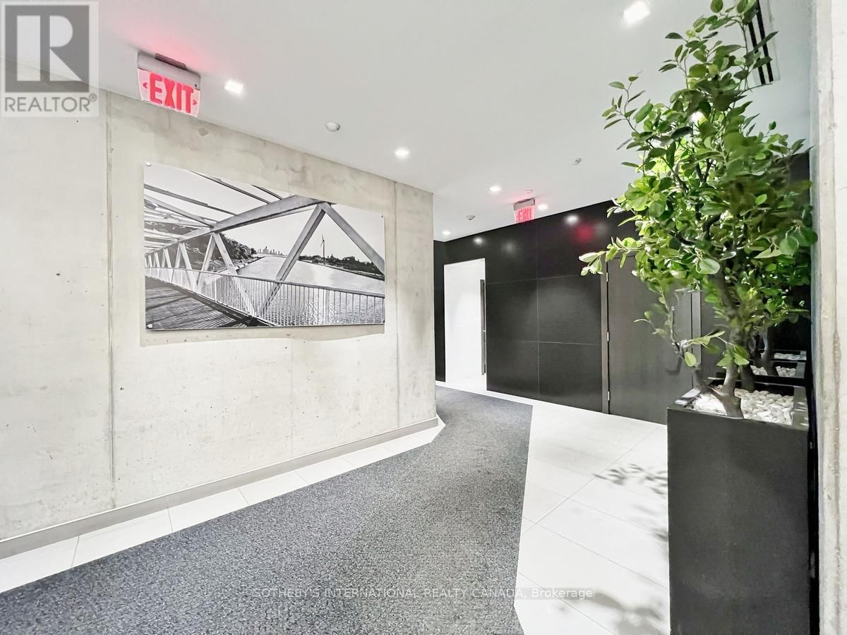 606 - 11 CHARLOTTE STREET Image 20